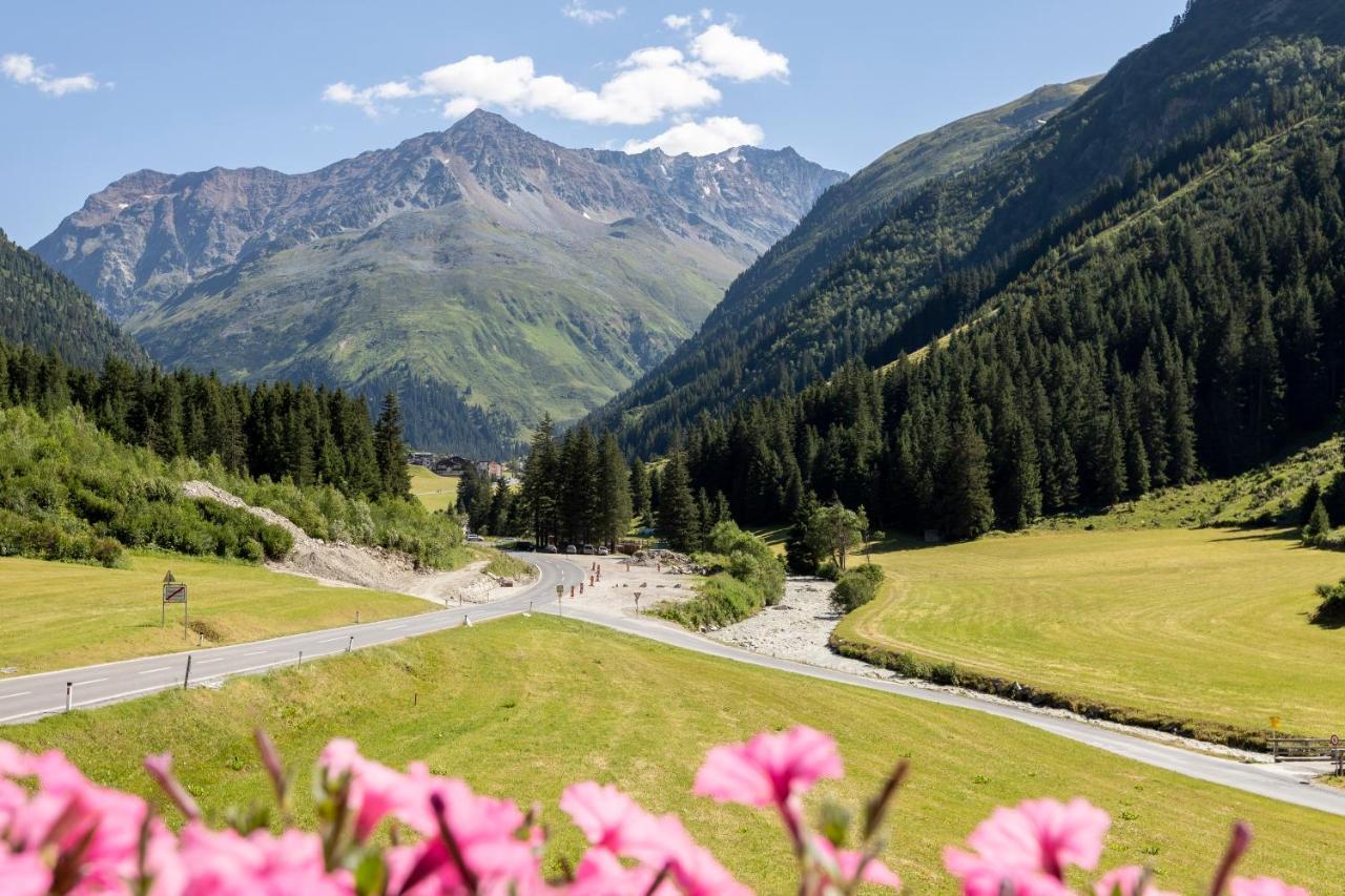 Hotel Haus Elisabeth Sankt Leonhard im Pitztal Esterno foto