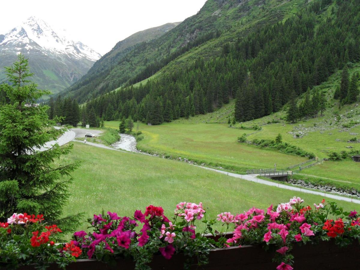 Hotel Haus Elisabeth Sankt Leonhard im Pitztal Esterno foto